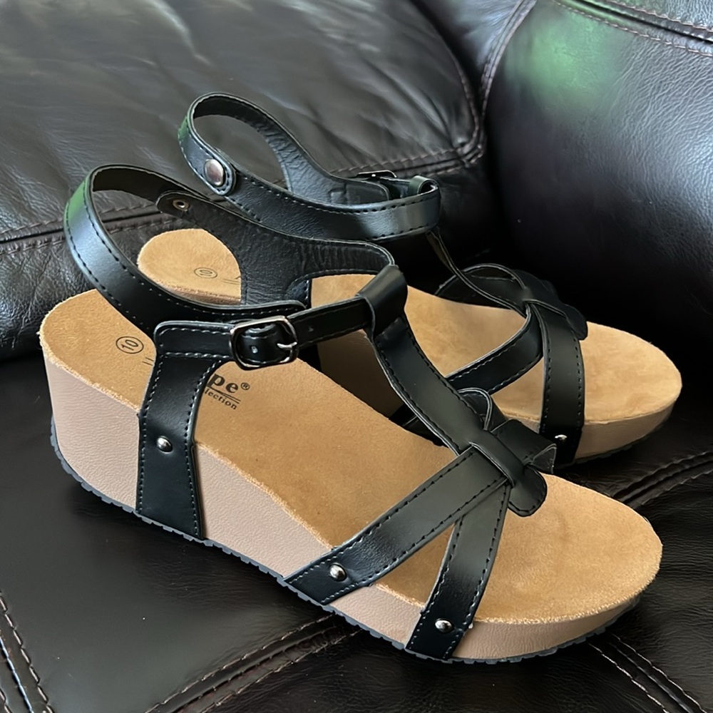 AGAPE summer sandals size 10